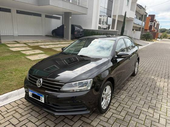 VOLKSWAGEN JETTA 2.0 COMFORTLINE FLEX 4P TIPTRONIC